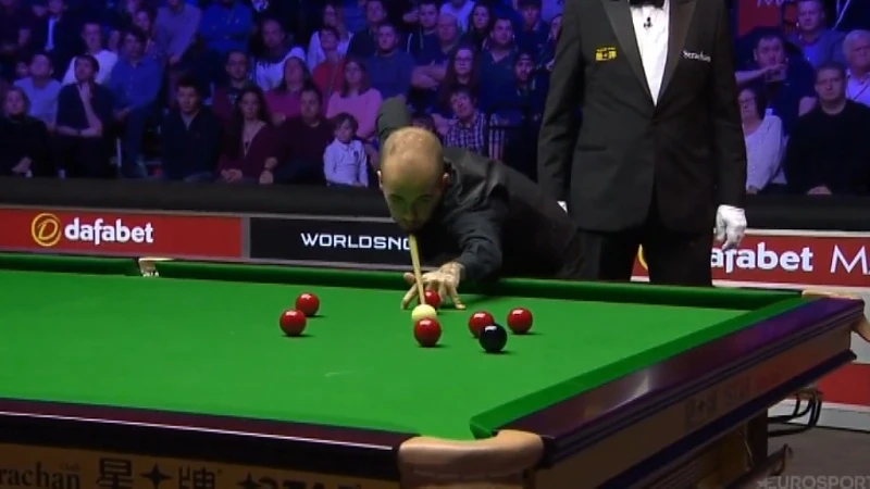 Luca Brecel stunt op Masters snooker