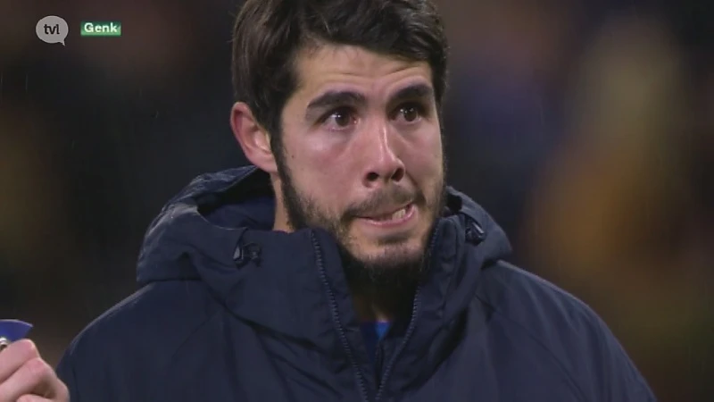 Pozuelo stapt naar de rechter om weg te kunnen bij Racing Genk
