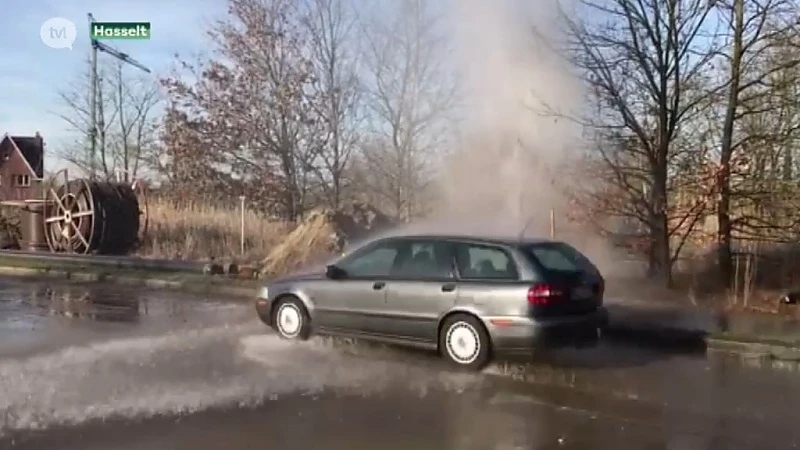 Waterleiding springt in de Gebrandestraat in Hasselt
