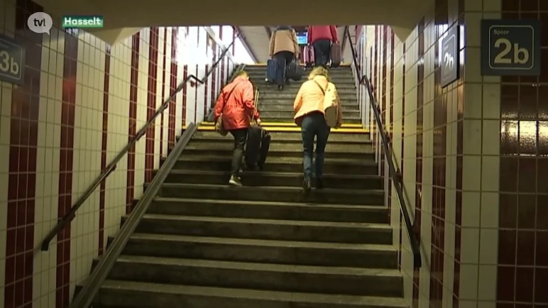 Station Hasselt ligt er ondanks start renovatie nog steeds verloederd bij