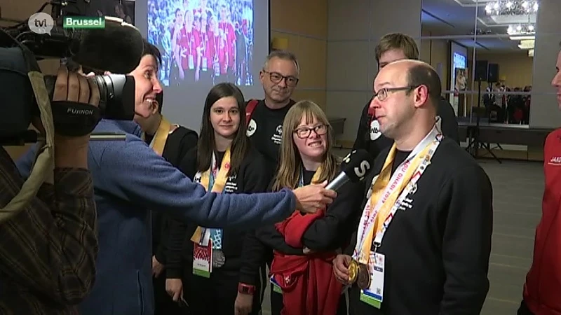 Zwemkampioen Benny Jans landt op Zaventem
