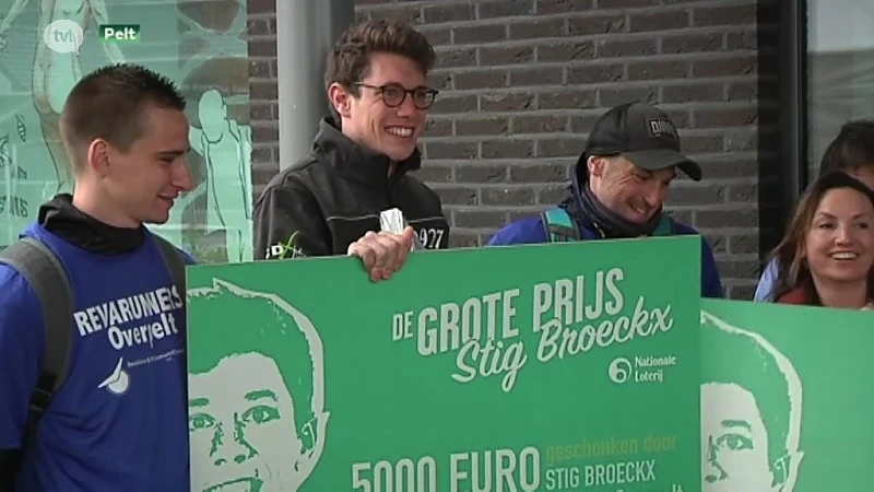 Stig Broeckx geëerd als ambassadeur van Revalidatie & MS Centrum Pelt