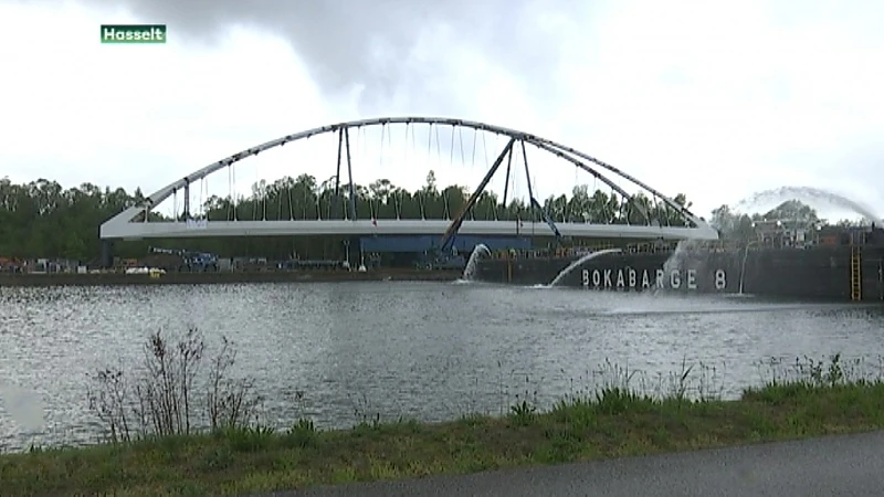 Brug van Stokrooie kan niet geplaatst worden omdat waterleiding het begeeft