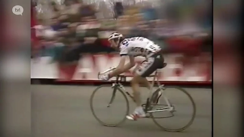 Het Moment van Luc Roosen: geklopt op de meet door Van der Poel in de Amstel Gold Race