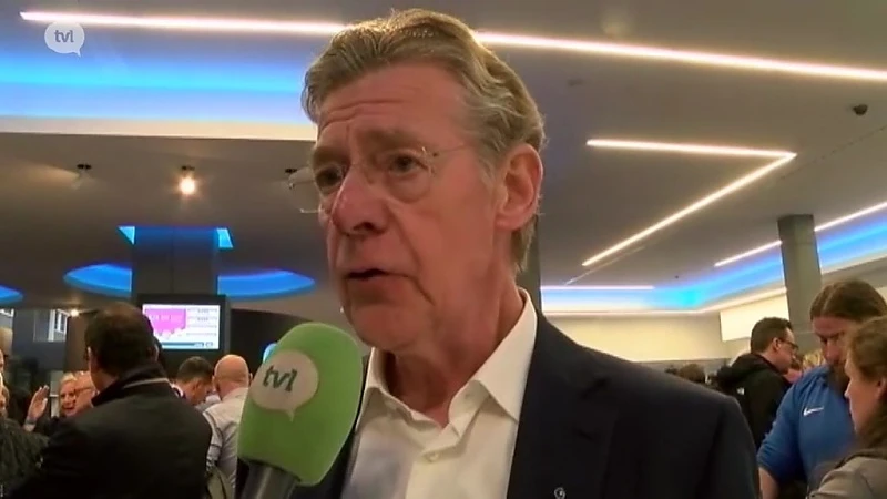 Erevoorzitter Jos Vaessen: "Denk dat we nu wel klaar zijn om te bevestigen."