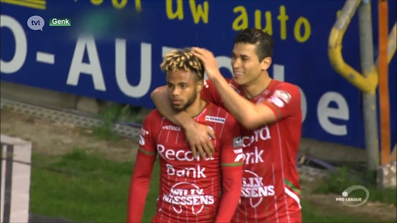 Recordtransfer in de maak? Theo Bongonda legt medische testen af in Genk.
