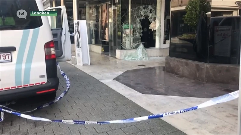 Ramkraak bij parfumerie in Lanaken