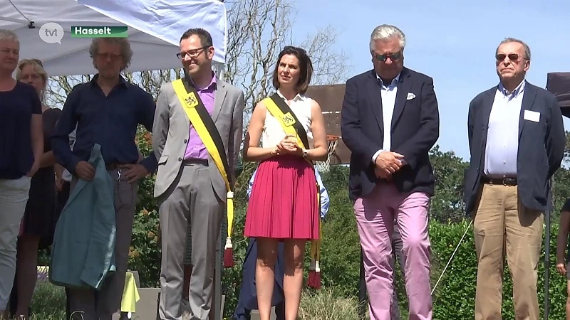 Goedgeluimde Prins Laurent bezoekt 'Baas & Beest' in Hasselt