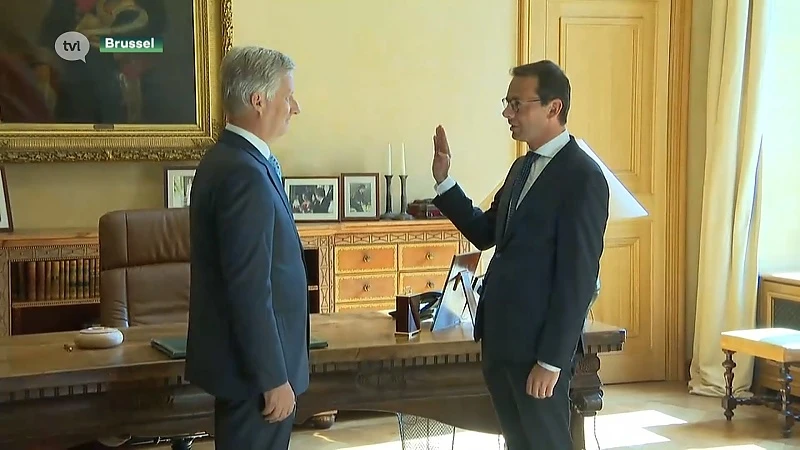 Wouter Beke legt eed af als minister