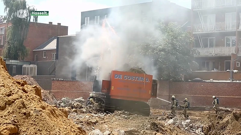 Graafmachine vat vuur op RTT-site Hasselt