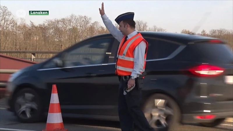Bestuurder pleegt vluchtmisdrijf bij alcoholcontrole in Lanaken