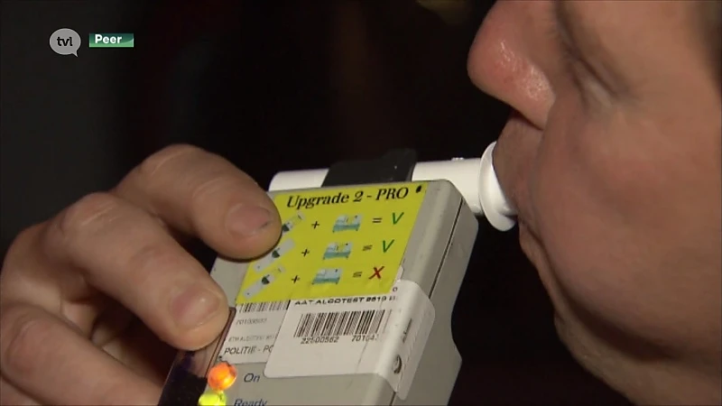 Man met levenslang rijverbod raast dronken voorbij Blues Peer