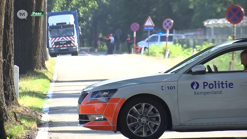 Fietser zwaargewond na aanrijding door vrachtwagen in Peer