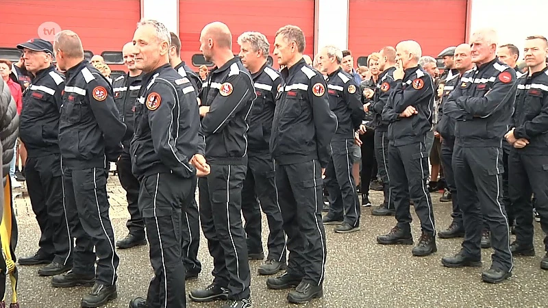 Stille mars voor overleden brandweermannen in Beringen