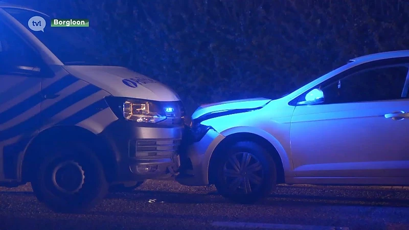 Vrouw test positief na rammen politiecombi