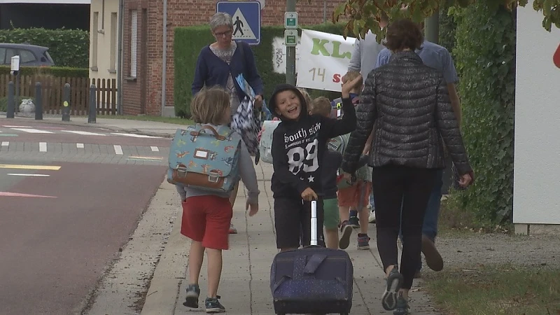 Eerste gloednieuwe schoolstraat van Hasselt ligt in Stokrooie