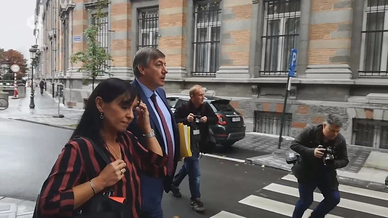Vlaams parlement ontruimd na bommelding