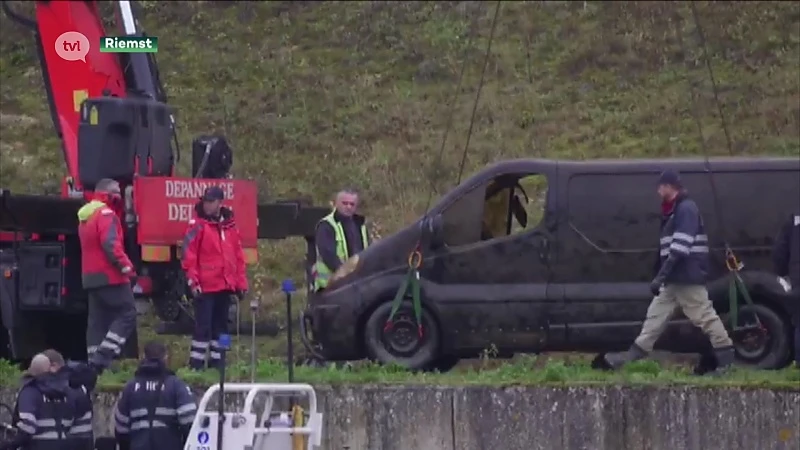 Verschillende wagens gevonden tijdens dreggen Albertkanaal
