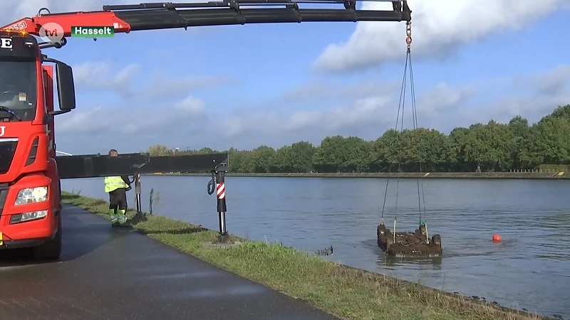Civiele bescherming haalt auto uit Albertkanaal in onderzoek naar vermissing