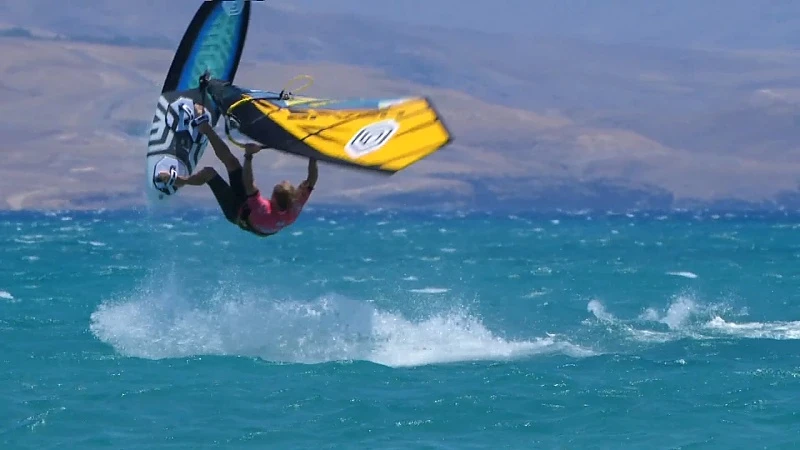 Yentel Caers & Steven Van Broeckhoven zijn wereldtop in het freestyle windsurfen