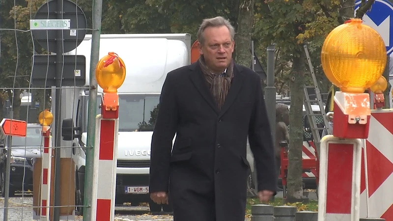 Noël Slangen verdedigt opeenstapeling van werken in Hasselt: 'Niet blindstaren op files'