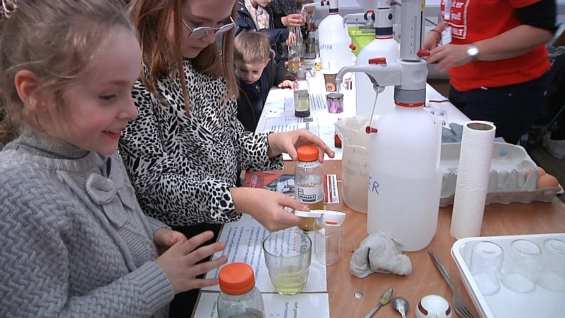 UHasselt & PXL vieren Dag van de Wetenschap op Labiomista