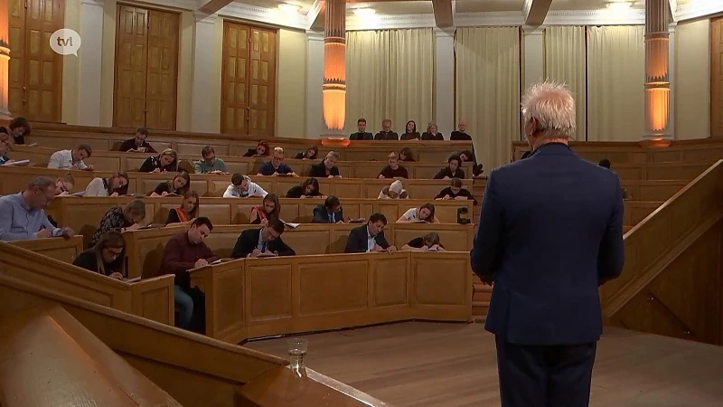 Herbekijk hier het Sinterklaasdictee 2019 van TVL & PXL