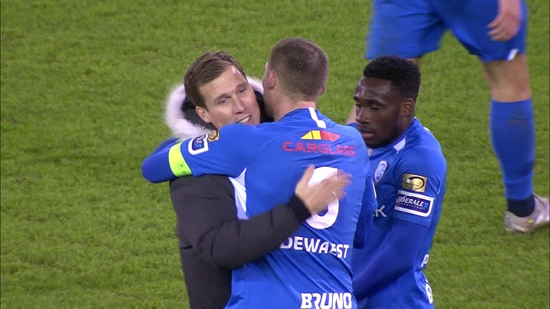 Spelers Racing Genk vertrokken naar Napels voor laatste Champions League wedstrijd