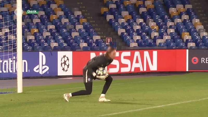 Racing Genk wil stunten met 17-jarige Vandevoordt in doel