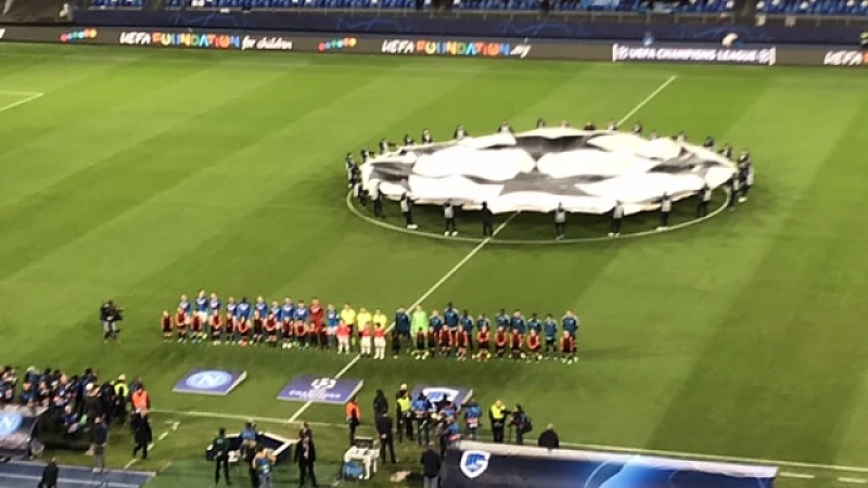 Racing Genk beleeft nachtmerrie voor en tijdens wedstrijd in Napels