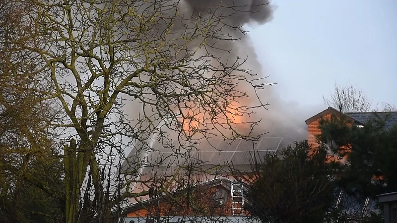Asbest komt vrij bij brand in Pelt