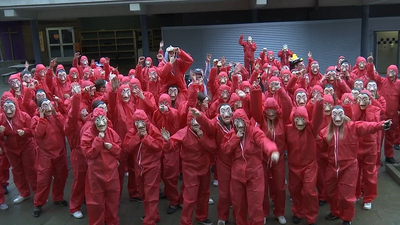 Bilzerse school doet recordpoging samen rechtkomen uit hurkzit