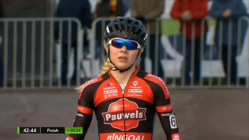 Laura Verdonschot houdt Limburgse eer hoog op BK veldrijden