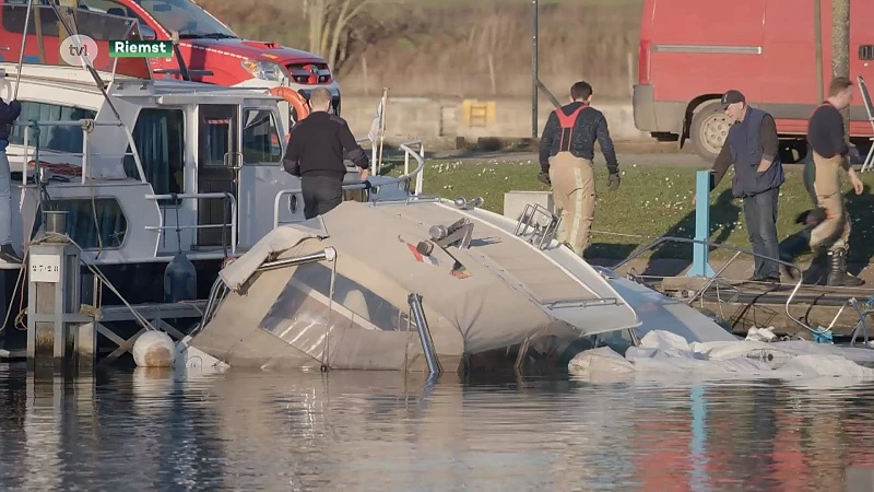 Bootje zinkt in Kanne