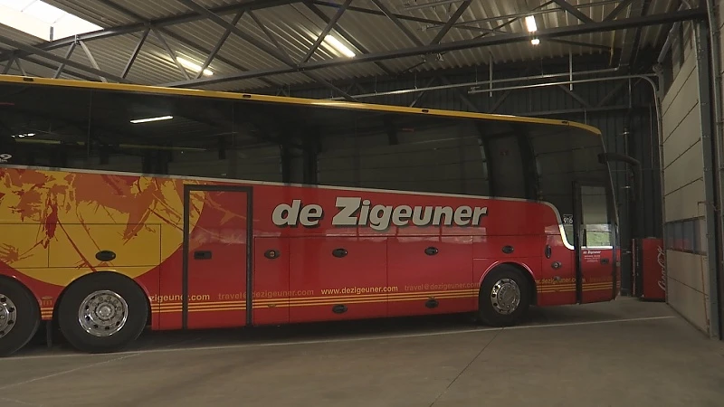De Zigeuner probeert 40 toeristen terug te halen uit Noord-Italië