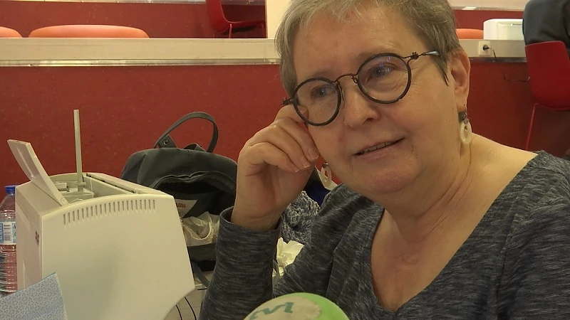Vrijwilligers maken mondmaskers voor hulpverleners in het ZOL