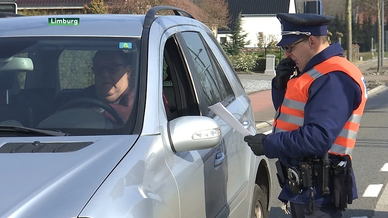 Politie vraagt mondmaskers om controles uit te voeren