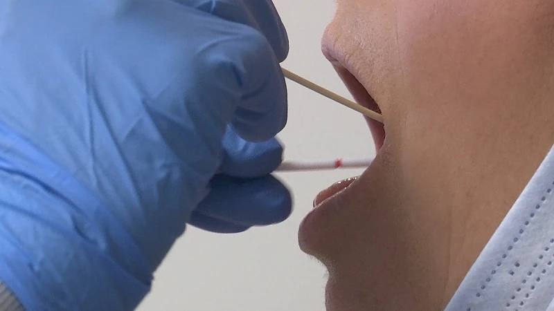 Zo gebeuren de fameuze tests op Covid-19