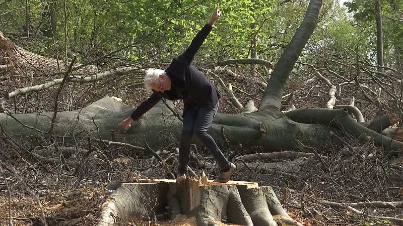 Creatief in de coronacrisis: Rick de Leeuw en Maartje Elants maken videoclip midden in lockdown