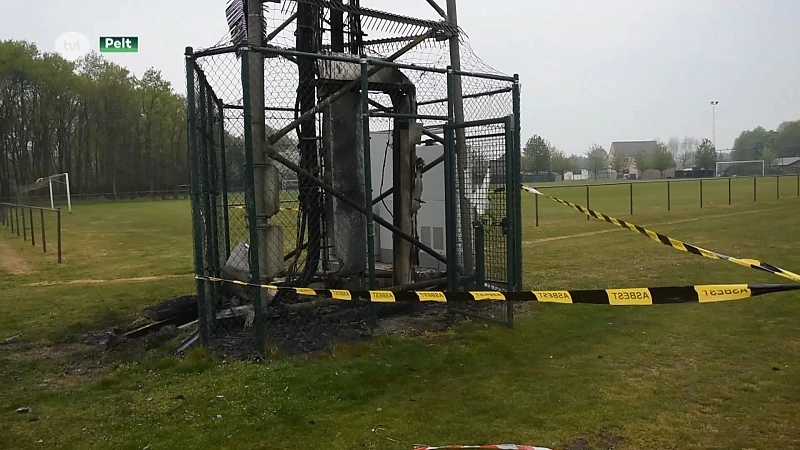Zendmast in brand gestoken in Pelt, parket onderzoekt verband met coronacomplottheorie