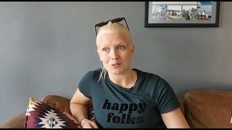 Skeletoni Kim Meylemans na 62 dagen quarantaine in Panama terug thuis