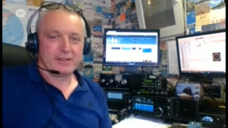 Gesprek: Marc Cosemans zendamateurs vergaderen via frequentie