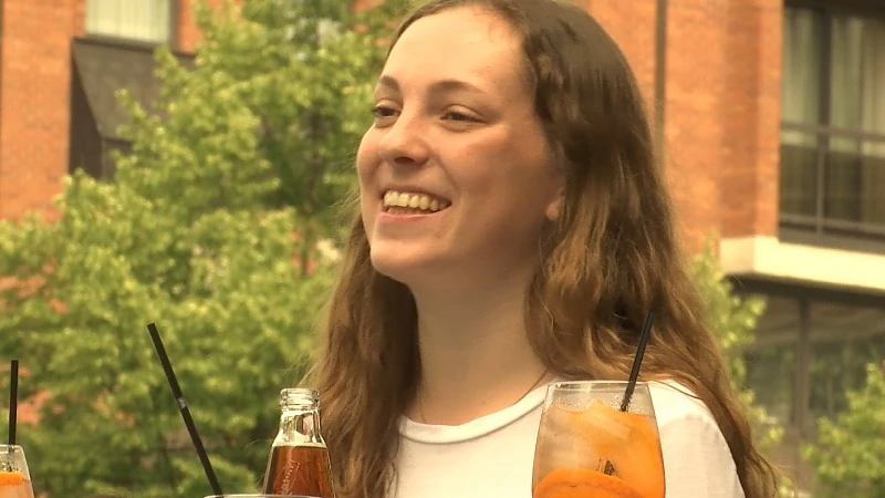 Alkense Lotte De Visscher wordt als jobstudent CEO van Adecco en krijgt maandloon van 6.600 euro