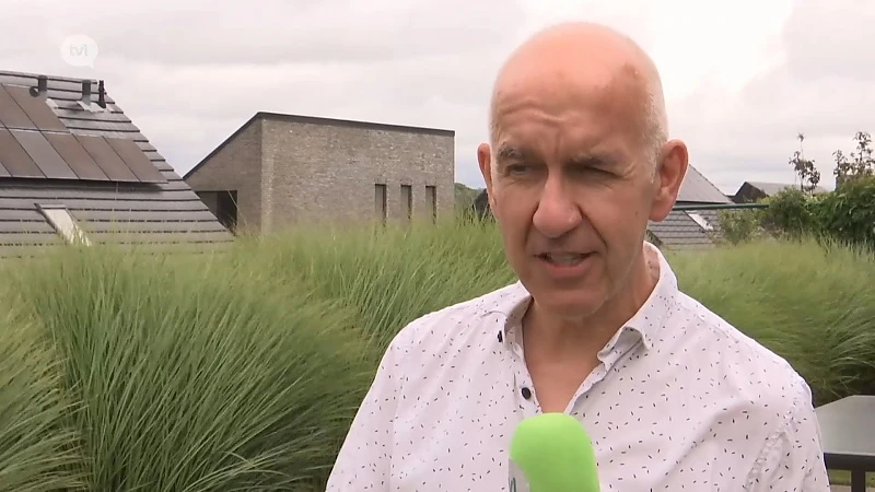Professor Molenberghs: "Plaats toeristen uit besmette gebieden in quarantaine, anders importeren we virus opnieuw."