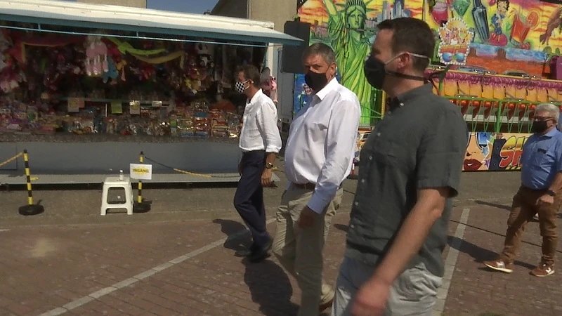 Jan Jambon bezoekt kermis Banneuxwijk