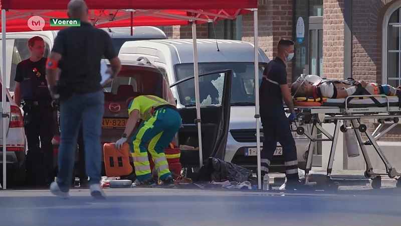 Dader in levensgevaar en voorbijgangster gewond bij schietpartij in Voeren