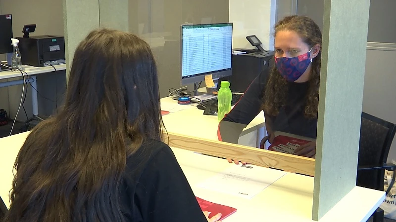 Hogeschool UCLL is gestart met eerste de fysieke inschrijvingen