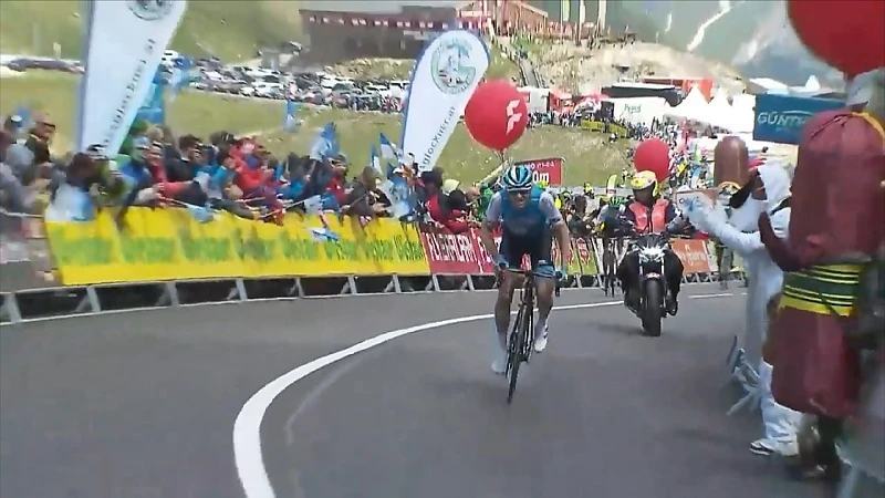 Diepenbekenaar Ben Hermans oudste tourdebutant, Dylan Theuns mag niet mee.