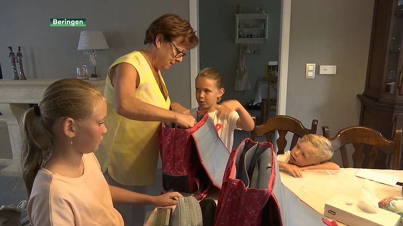 Ouders, kinderen en leerlingen bereiden zich voor op vreemde eerste schooldag