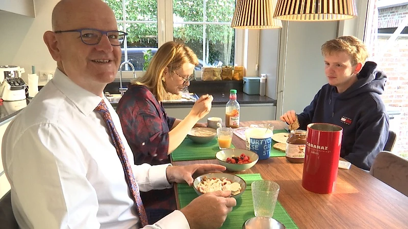 Eerste werkdag van gouverneur Jos Lantmeeters